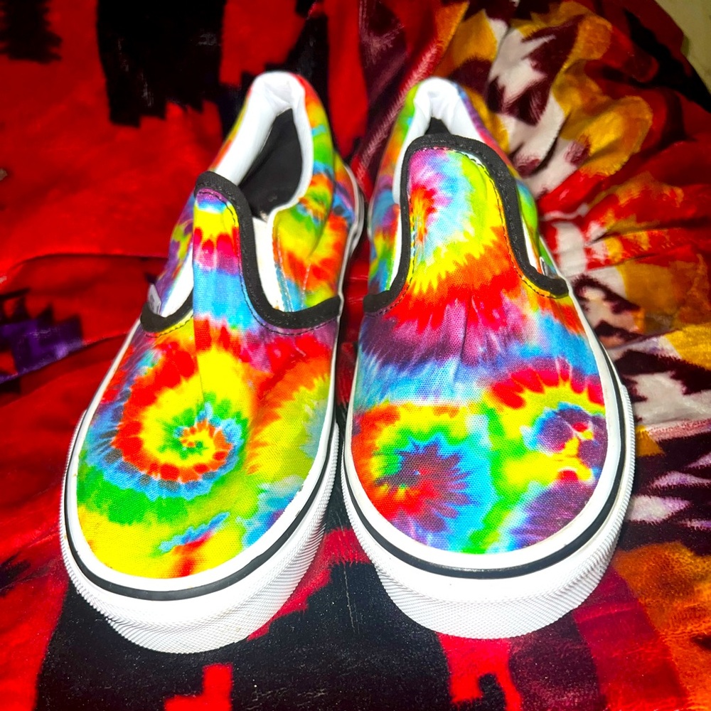 Tie dye slip on vans. 5.5 juniors